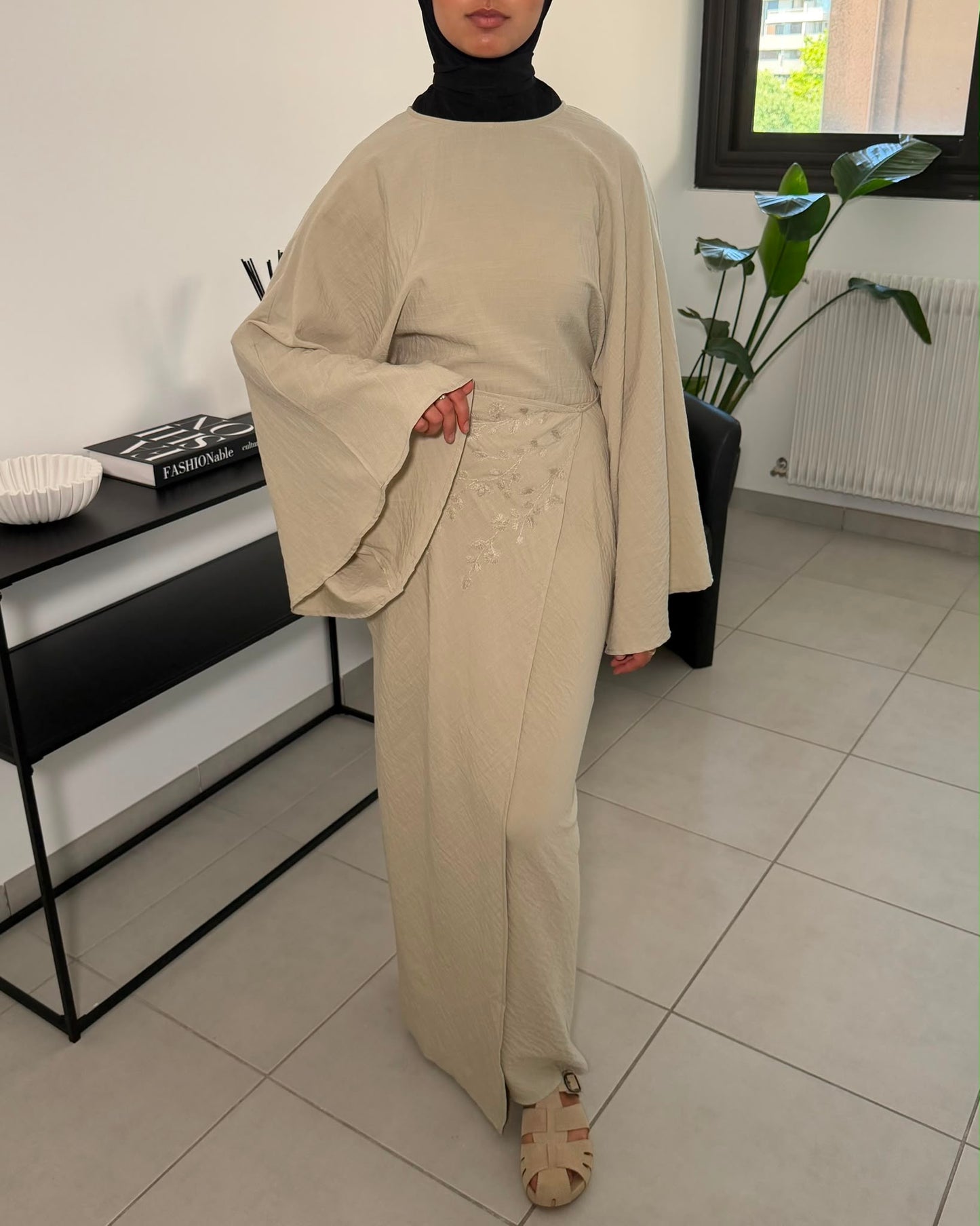 Robe Élégance Brodée